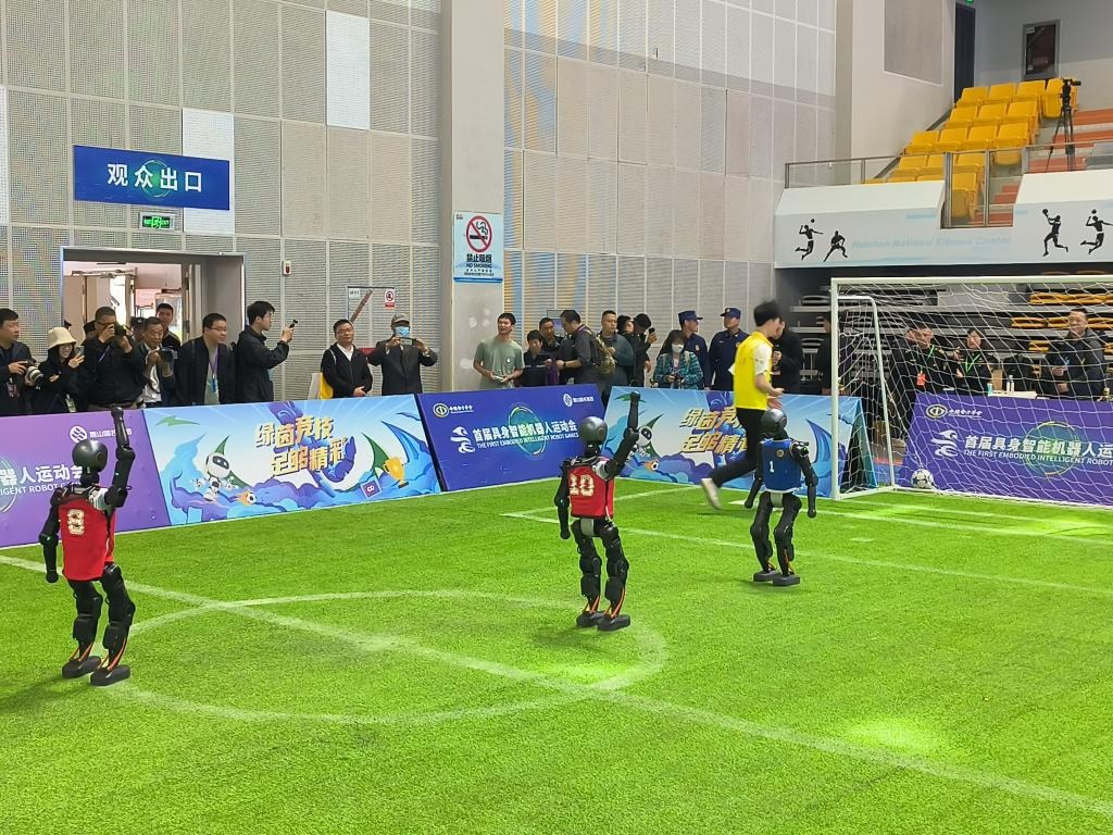 孔帕尼：阿尔特塔从瓜帅那学到的最多，相信他会赢得奖杯