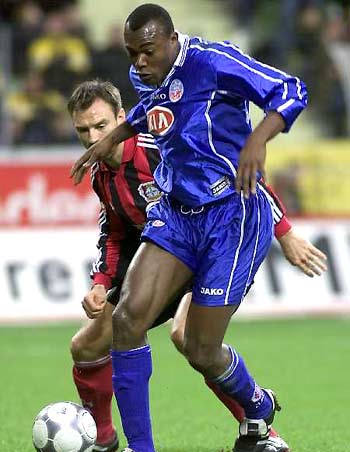 特斯成为球 特斯成为球